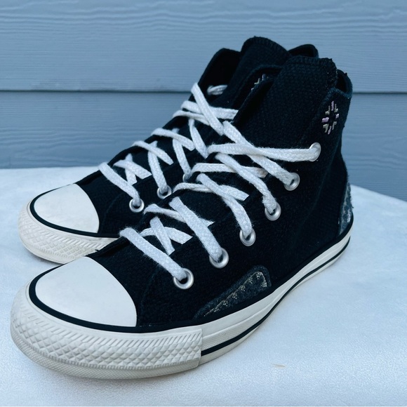 139 Converse Chuck Taylor All Star floral embroidery sneakers in black US  7 - Picture 2 of 8